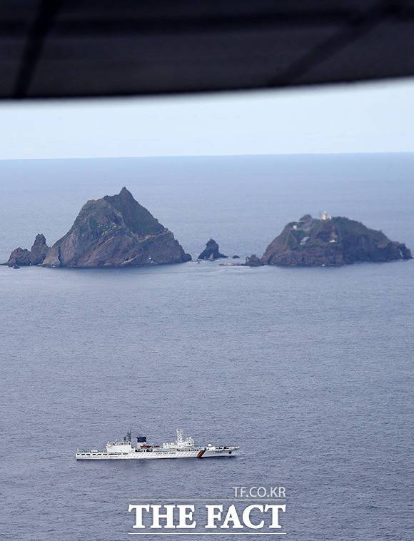 20일 동해지방해양경찰청에 따르면 이날 오후 2시 24분께 독도 북동쪽 168km 해상에서 72톤급 후포선적 A호가 전복됐다는 신고가 접수됐다. 사진은 기사 내용과 관계 없음. /더팩트DB