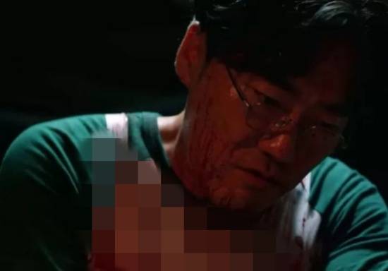 넷플릭스 오리지널 시리즈 ‘오징어 게임’의 흥행으로, 중국 장기매매 실태에 대한 관심이 높아지고 있다. ‘오징어 게임’ 한 장면