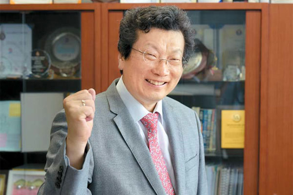Edison Motors Chairman Kang Young-kwon