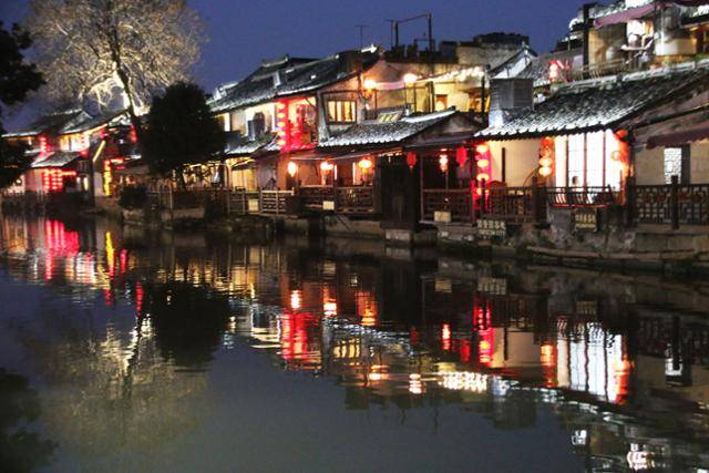 시탕의 도랑을 유람하는 오봉선에서 본 야경. Ⓒ최종명