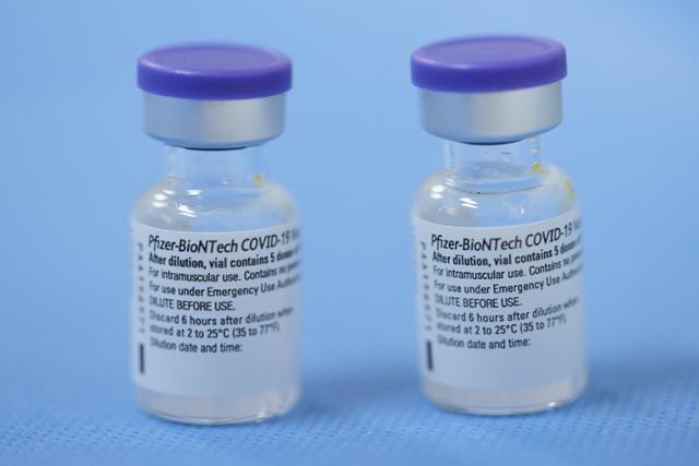 미국 제약사 화이자와 독일 생명공학기업 바이오엔테크가 공동 개발한 신종 코로나바이러스 감염증(코로나19) 백신. 로이터 연합뉴스