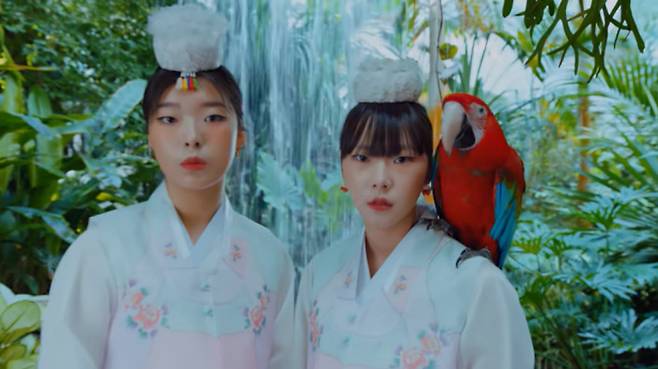 한국관광공사가 지난달 공개한 ‘Feel the Rhythm of Korea’ 시즌2 중 서울 1편 영상에 나오는 서울식물원의 모습. 유튜브 화면 갈무리