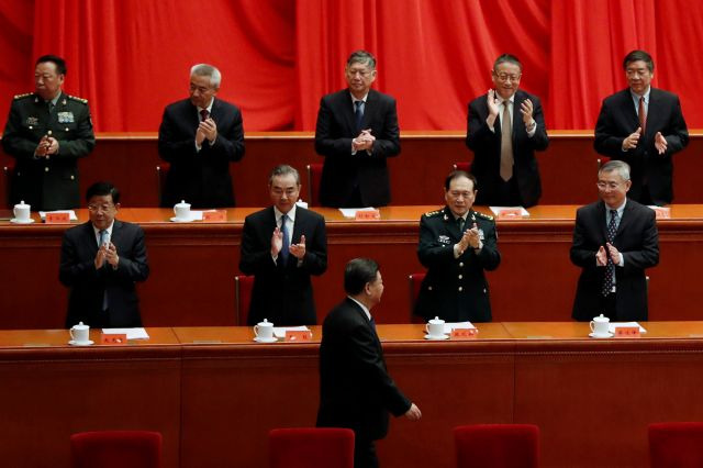 시진핑 중국 국가주석이 지난 9일 베이징 인민대회장에서 열린 신해혁명 110주년 행사장에 도착하고 있는 모습. 로이터연합뉴스