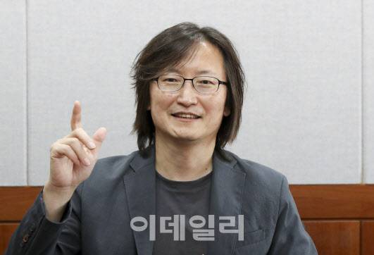 주병기 서울대 경제학부 교수는 “공정위가 해야 할 일을 너무 하지 않는 것 같다”며 공정위의 전속고발권 폐지 필요성을 제기했다. △1968년 전북 정읍 출생 △로체스터대 경제학 박사 △캔자스대 경제학과 교수 △고려대 경제학과 교수 △대통령 직속 재정개혁특별위원회 위원 △소득주도성장특별위원회 위원 △국민경제자문회의 위원 △한국응용경제학회장 △서울대 경제연구소 분배정의연구센터장(현) △이재명 대선캠프 경제2분과위원장(현). (사진=이영훈 기자)