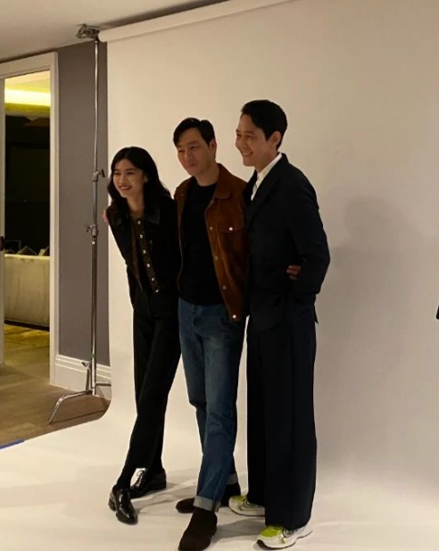 Actor Park Hae Soo has taken a pose affectionately with Lee Jung-jae and HoYeon Jung of Squid Game.On the 9th, Park Hae Soo posted a picture of her smiling smile side by side with Lee Jung-jae and HoYeon Jung without any writing on her instagram.The three stood friendly and intimate, with the warm visuals and perfect proportions of the three shining.HoYeon Jungs lovely smile, Lee Jung-jaes sunny smile, and Park Hae Soos kind smile.The three attended the United States of America promotional event of the Netflix topic Squid Game held in United States of America Los Angeles on the 8th.Director Hwang Dong-hyuk and Actor Lee Byung-hun, who were in charge of directing, were also caught.They made headlines earlier on the 6th at the Art + Film Gala Rizzatto Event of the LACMA (LA County Museum of Art) held in Los Angeles.LACMA Art + Film Gala Rizzatto is an event to honor the footprints of those who have been promoting the development of contemporary art and visual arts.Meanwhile, the world-famous Squid Game was nominated for two awards at the 31st United States of America Gotham Awards.Gotham Awards is an award ceremony for the Independent Film Awards in New York.Lee Jung-jae was nominated for Best Actor in the New Series, and Squid Game was nominated for Best Feature Series.In addition, the United States of America pop culture awards ceremony, Peoples Choice Awards, was nominated for the TV sections Show of the Year category.Photo Park Hae Soo SNS