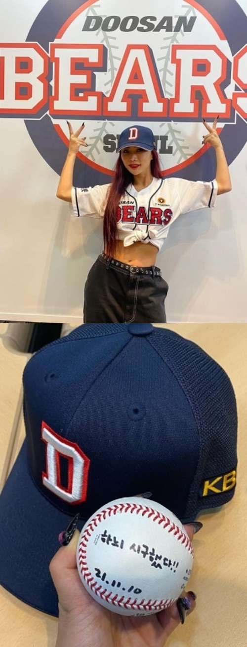 Dancer honey jay has released a city-authentication shotOn the 10th, honey jay posted several photos on his instagram with an article entitled Doosan Bears Fighting.In the open photo, honey jay poses in Doosan Bears uniform.Meanwhile, honey Jay was loved by Mnet Street Woman The Fighter as a Holly Bang leader.Holly Bang won the final Street Woman The Fighter.