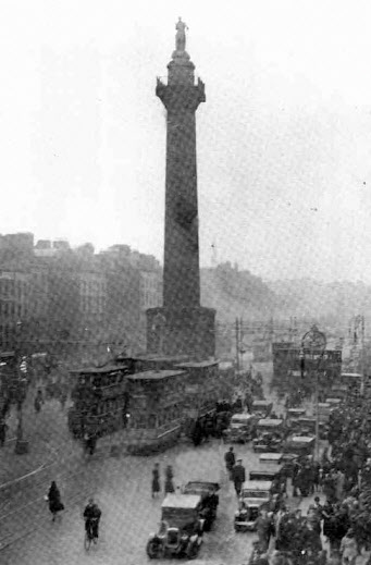 1966년 폭탄 테러로 해체된 넬슨 제독의 동상 (사진 : 위키피디아)