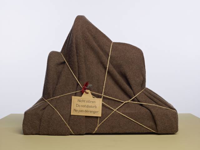 만 레이 '루시앙 뒤카스의 수수께끼' /사진제공=예술의전당 ⓒ MAN RAY TRUST/ ADAGP, Paris & SACK, Seoul, 2021 Collection of Museum Bojmans van Beuningen