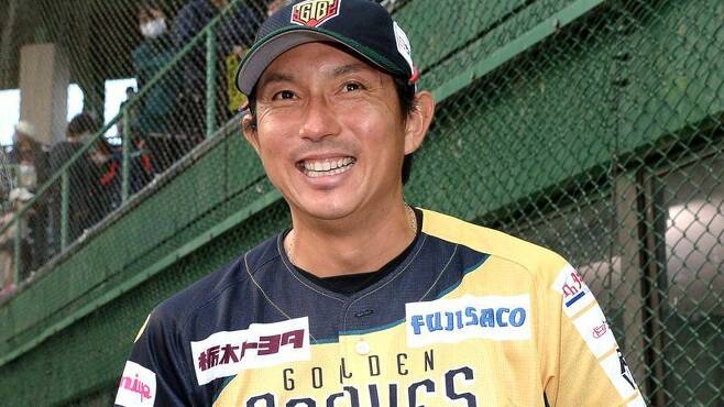 메이저리그 출신 내야수 가와사키가 내년 시즌에도 독립 리그에서 뛴다.  사진=도키치 SNS