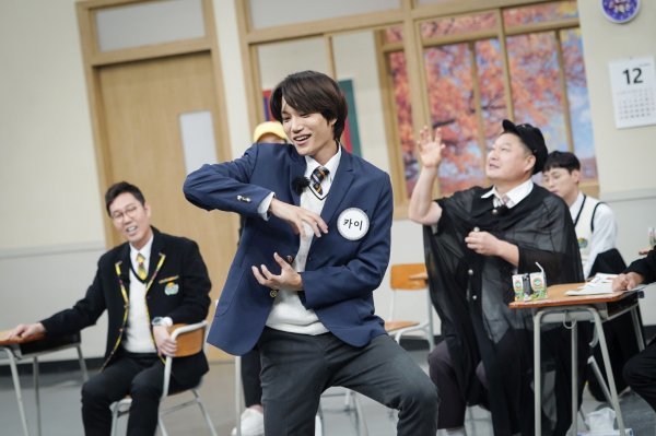 Lee Seung-gi, an entertainment powerhouse who was reborn as a national MC, and EXO Kai, a professional entertainment artist, will appear as a transfer student on JTBC Knowing Bros, which will be broadcast on the 4th.According to the production crew, Kang Ho-dong was excited and excited when the two said they had come to meet their Kanbu.Lee Soo-geun laughed at the same word as the village killer, saying, Think about whether there is a program like Kang Ho-dong now.Lee Seung-gi mentioned the extraordinary power and sense of Kai in the entertainment that appeared with Kai.Lee Seung-gi said, If Kai met Kang Ho-dong 10 years ago, he might not have done EXO. He added, Maybe there would have been Kai in Lee Soo-geun by now.A witty word added by Lee Soo-geun, who heard this, laughed at the scene, and it is noteworthy what the words will be.In the meantime, the 24th Period Mystery of my brothers school is packed into a virtual world from the world I know that is different from reality.My brothers and former students Lee Seung-gi and Kai showed a contest faithful to a given virtual character, especially Kais performance, which turned into a Gyeongsang-do dancer, will attract attention.They also played a game of cheating and cheating each other, and it is the back door that the scene was constant throughout the 24th Period Mystery.Knowing Bros, which features Lee Seung-gi and Kais unique fun sense, will air at 8:40 pm on the 4th.