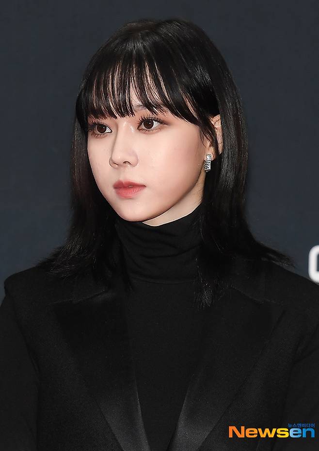 Girl group Aespa Winter has photo time on the red carpet and photo wall of the 2021 Mnet Asian Music Awards (MAMA) held at CJ ENM Studio Paju Center in Tanhyeon-myeon, Paju City, Gyeonggi Province on the afternoon of December 11th.