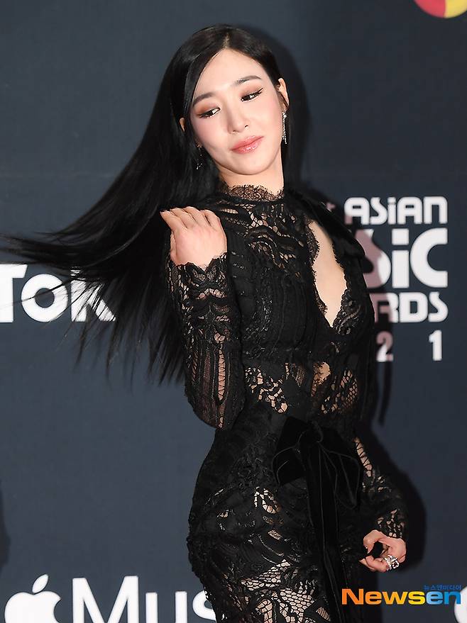 Singer and actor Tiffany Young has photo time on the Red Carpet and photo wall of the 2021 Mnet Asian Music Awards (MAMA) held at CJ ENM Studio Paju Center in Tanhyeon-myeon, Paju City, Gyeonggi Province on the afternoon of December 11.