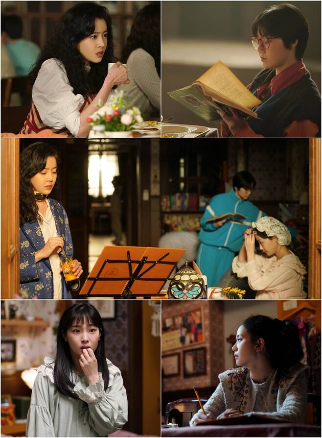On the 13th, JTBCs Saturday Drama Snowdrop: Snowdrop (hereinafter referred to as Snowdrop) production team unveiled the steel of JiSoo, Jung Shin Hye, Kim Mi Soo and Best Our with which they turned into lake college students.In the open photo, there is a full of personality of four people living together in the 207th Dormitory.The characters were expressed in their own style, from the English literature department, Eun Young-ro (JiSoo), charismatic vocal music, ko hye-ryeong (Jinshin Hye), the history of wearing glasses and reading books, Yoo Jung-min (Kim Mi-soo), and the family management department, Yoon Sul-hee (Best Our with Boone), who is wearing pajamas.Snowdrop depicts the love story of Jung Hae In, a prestigious college student who jumped into a womans Dormitory in 1987, and Young Ro (JiSoo), a female college student who concealed and treated him.It will be broadcasted at 10:30 pm on the 18th.