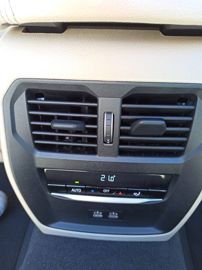 뉴 420i 컨버터블 M 스포츠 패키지 2열 송풍구