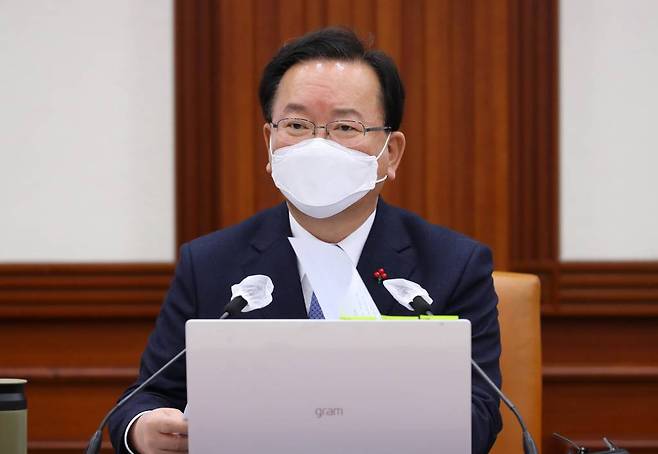 김부겸 국무총리가 23일 오전 서울 종로구 정부서울청사에서 열린 국정현안점검조정회의에 참석해 발언하고 있다/사진=뉴시스