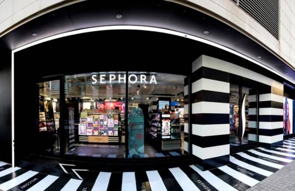 세포라 명동 롯데 영플라자점 전경. /세포라