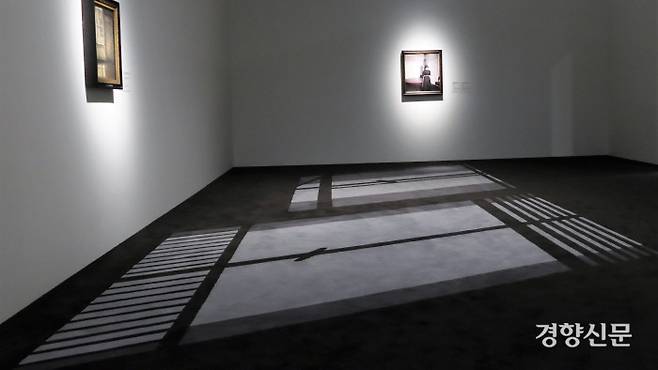 필립 파레노, 저녁 6시, 2000~2006년, 카펫, 가변크기. 김종목 기자