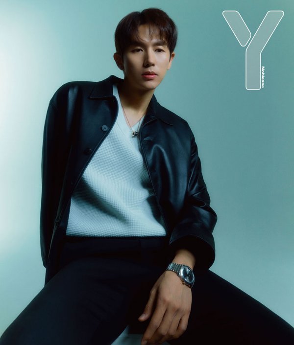 On November 1, the album Ballad 21 FW returned to the full body in seven years and attracted a great response to the public by singing incense at that time.Lim Seul-ong of 2AM, who gave fans a good sound with perfect chords and luxury voice, showed the appearance of the uploader through the picture of <Y> Magazine 04.Like a sweet 2AM song, Lim Seul-ong has revealed his soft charisma with a picture of warmth and a true story in <Y> Magazine 04.Despite being in the 14th year of his debut, he impressed the staff with his warm-hearted appearance at the shooting scene, and he was impressed by the excellent rate of perfecting any style.In addition, the planned video content of <Y> magazine, which solves the story of keywords in bingo format, called the highlight part of the comeback hit song Goodbye during Bingo interview, and made the filming scene as a concert hall at a moment and received a hot encore baptism from the staff.INTO THE MIND pictorials, which show urban and sophisticated styles with a formal yet dandy look, can be found on the official website of Y magazine 04 and Y magazine, Instagram, YouTube, Twitter, Facebook, and Naver Post, which were published on December 30th.