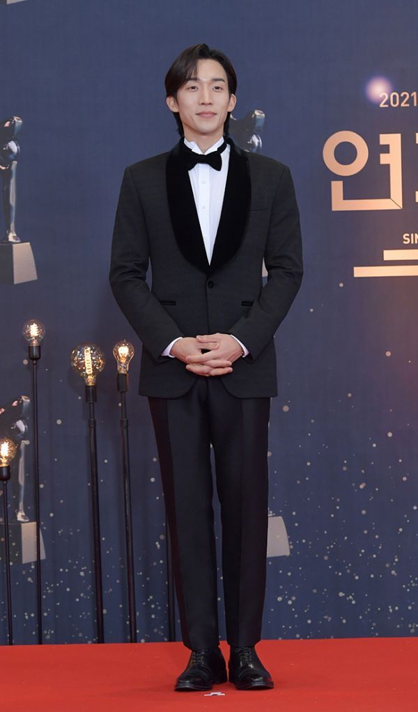 Actor Lee Sang Yi poses on the red carpet of 2021 KBS Acting Grand Prize held at KBS in Yeouido, Seoul on the afternoon of the 31st.Photos = KBS
