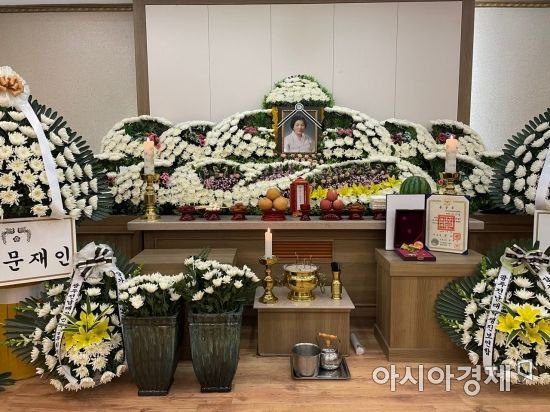 9일 광주광역시 조선대학교병원 장례식장에 고(故) 이한열 열사의 모친 배은심 여사의 빈소가 꾸려졌다.