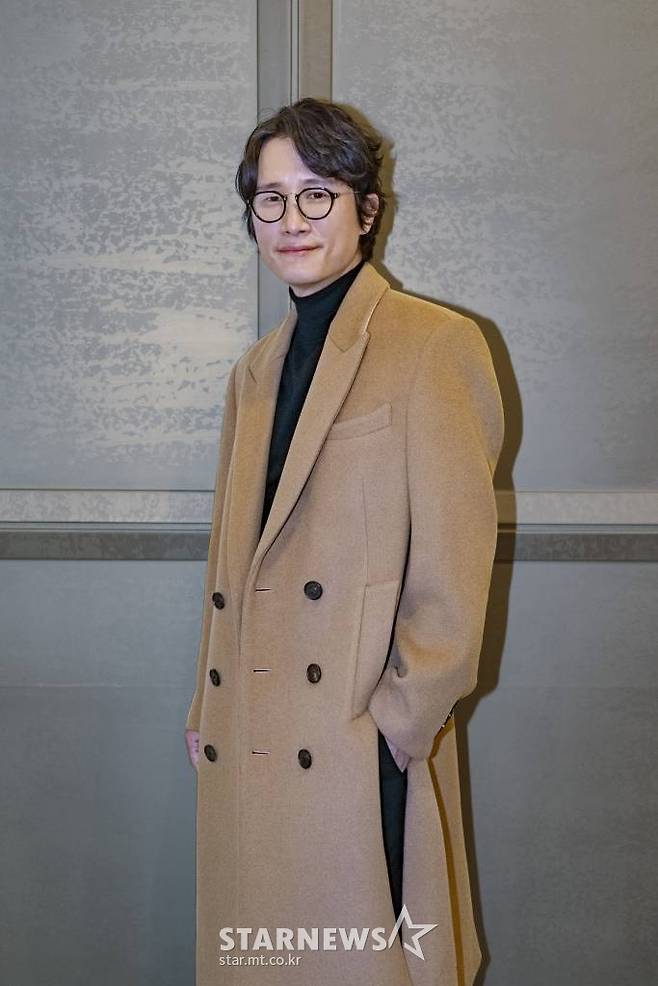 영화 '특송'(감독 박대민)의 주연배우 송새벽이 3일 오전 진행된 라운드 인터뷰를 위해 포즈를 취하고 있다. 성공률 100%의 특송 전문 드라이버 '은하'가 예기치 못한 배송사고에 휘말리면서 벌어지는 추격전을 담은 범죄 오락 액션 영화 '특송'은 오는 12일 개봉된다. /사진제공=NEW 2022.01.03 /사진=이동훈 기자 photoguy@