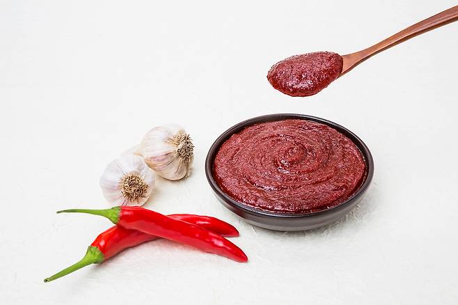 올해 초부터 음료·패스트푸드 업체들이 연이어 가격을 인상한 데 이어 장류 가격도 오를 조짐이어서 서민들의 장바구니 물가 부담은 더 커질 것으로 전망된다. /사진제공=이미지투데이