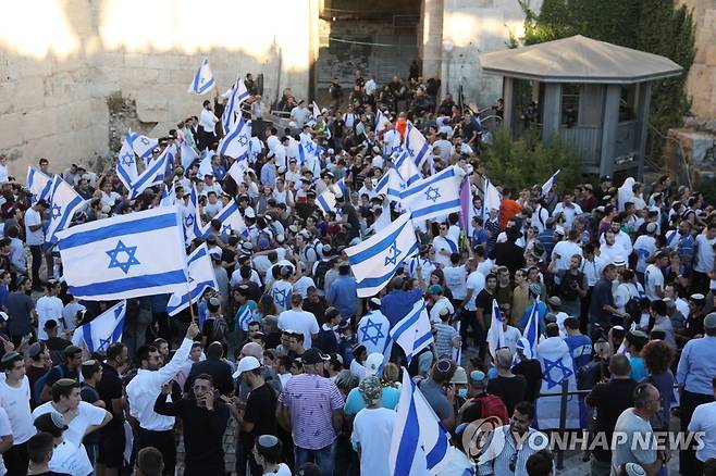 이스라엘 우익단체의 '깃발 행진' [EPA=연합뉴스 자료사진]