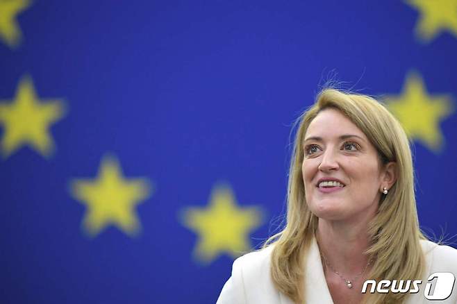 신임 유럽의회 의장에 로베르타 멧솔라 몰타 의원이 선출됐다. © AFP=뉴스1