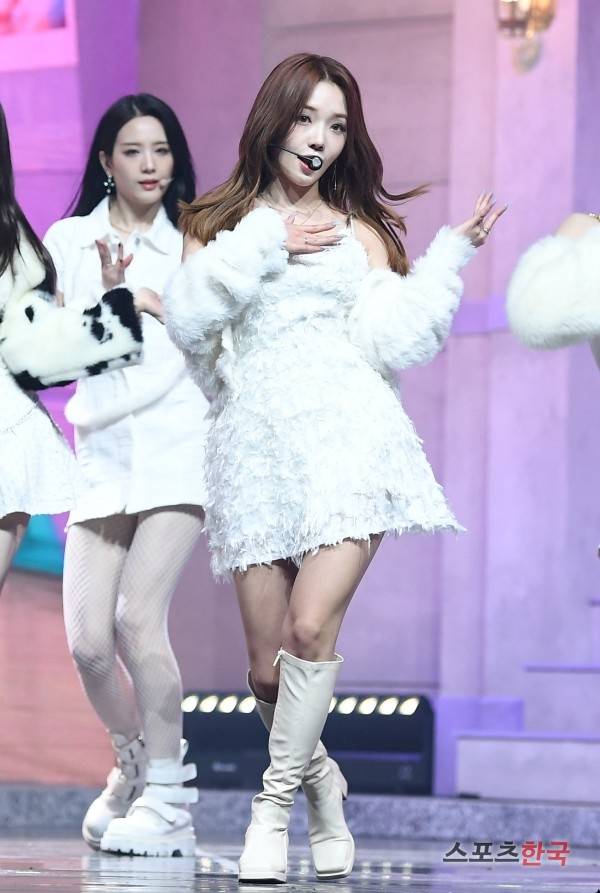 프로미스나인 미니4집 'Midnight Guest'( 미드나잇 게스트) 미디어 쇼케이스. 사진=이혜영 기자 lhy@hankooki.com