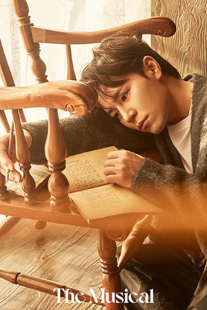 Actor Lee Gyoo-hyeong has featured the February 2022 issue of The Musical, a musical monthly magazine.Lee Gyoo-hyeong caught the attention of those who see it as reminiscent of the genius novelist Haejin Kim, who loves literature, art and romance in the musical Fan Letter in a pre-released picture on January 24th.In addition, his book, pen, and letter in his hand, and his thoughtful figure is attracted to the unique soft charisma and warm sunshine.Lee Gyoo-hyeong started filming the picture as a fan letter craftsman who has performed as Haejin Kim in all seasons, starting with the premiere of the musical Fan Letter in 2016, reenactment in 2017, Samyeon in 2018, and this fourth performance, and completed the best cut with a faint eye and a skillful pose.In addition, he said that he made the scene as an atmosphere maker all the time, but he made the scene staffs elasticity with the appearance of emotional craftsman who changed the atmosphere quickly with the cue sign.In the following interview, he focuses his attention on the interviews to be released by sharing his deep and serious stories about his works and performances with his years with the musical fan letter along with the filmography that has been firmly built as Daese Actor Lee Gyoo-hyeong.On the other hand, Lee Gyoo-hyeong, who has become an actor who believes in the stage as well as the screen and the room without the boundary of the genre, returns to the role of Haejin Kim of the well-made creative musical Fan LetterEven in the filmography that continued to move on every day without a gap, Lee Gyoo-hyeong showed a great affection for his work without missing the fan letter.There is a lot of interest in how Lee Gyoo-hyeongs Haejin Kim, who met again for the fourth time this year, will be expressed on stage.Lee Gyoo-hyeong is about to perform his first performance of the musical fourth season at COEX Artium on February 5th.