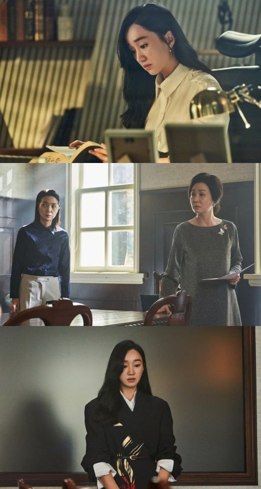 City of Duke Soo Ae begins rebellion against Sung Jin-gaIn the 17th episode of JTBCs drama City of the Works (playplay by Son Se-dong, directed by Jeon Chang-geun), which was broadcast on the last 2nd, a shocking incident occurred in which Kim Lee Seol (Lee E-Dam) died, marking a new phase.The relationship between those who were involved in their interests changed.In particular, Yoon Jae-hee (Soo Ae) knew the truth between Kim Lee Seol and Jung Jun-hyuk (Kim Kang-woo), and the plot of Kim Mi-sook who manipulated and instructed all of this above, and decided to confront Sung Jin-ga in front of him.But before Kim Seols death, he fell into a swamp of chaoticness.The fearful suspicion that her husband would have killed Lee Seol was eating some of the Yoon Jae-hee and growing in size.However, as soon as he heard the confession that he had ordered from Seo Han-sook, he was resolved.In addition, Seo Han-sook revealed this fact and executed all plans to arrest Park Jung-ho (Lee Chung-joo) as a suspect in the murder of Kim Lee Seol so that Yoon Jae-hee could not be rude.Yoon Jae-hee also collapsed helplessly in the suspect spirit of Seo Han-sook, who is shaking.In the photo, Yoon Jae-hee was seen looking into Kim Lee Seols remains.Yoon Jae-hees eyes, which carefully handle the objects of Kim Lee Seols touch, feel a deep sense of loss as well as a remorse for not keeping it.Yoon Jae-hee and Lee Seol, who had come close to a strange sense of homogeneity, were hurt and antagonized by misunderstandings, but they were all scapegoats who played in Seo Han-sooks huge edition, and Yoon Jae-hee, who realized it late, will launch a new counterattack to avoid any further regret.So I am curious about what kind of Charley Varrick Yoon Jae-hee will find in front of Seo Han-sooks unrelenting power that completely controls everything and puts it under my feet.Despite the fact that he has already been against Seo Han-sook several times, he has failed many times, so expectations are rising that Yoon Jae-hee will catch the victory this time.Charley Varrick, who was found by Soo Ae in the corner, can be seen in the 18th episode of Council City which airs today (3rd) at 10:30 p.m.High Story D & C offers JTBC studio