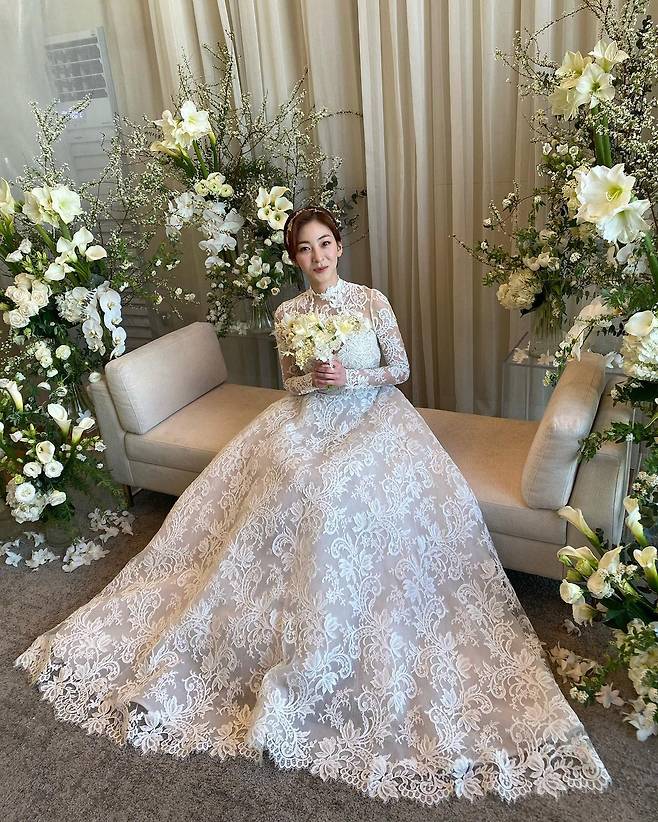 Actor Wang Ji-won Vallejorino Park Jong-seoks marriage scene was unveiled.Oh Yoon-a posted several photos on his SNS on the 6th, along with the article Our support that was so beautiful ~ ~ always happy ~ !!The photo shows Wang Ji-wons marriage-style scene, and Wang Ji-won, sitting in the bride waiting room, draws attention with an elegant wedding dress.Wang Ji-wons orange short cuts hair also doubled the elegant and chic vibe.Wang Ji-won, marching on Virgin Road, also pleased those who saw it with a happy smile.On the other hand, Wang Ji-won made a marriage ceremony with the Dutch National Ballet dancer Park Jong-seok, who is three years younger, at the Seoul area.The two have met in common with Vallejo and have grown love for two years.Wang Ji-won worked as a Vallejoina through the Royal Vallejo School, the Korean National College of Arts, and the Dutch National Ballet before becoming an actor.