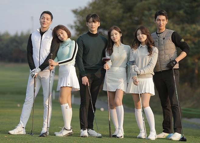 웨이브 오리지널 예능 '홀인러브'. /웨이브
