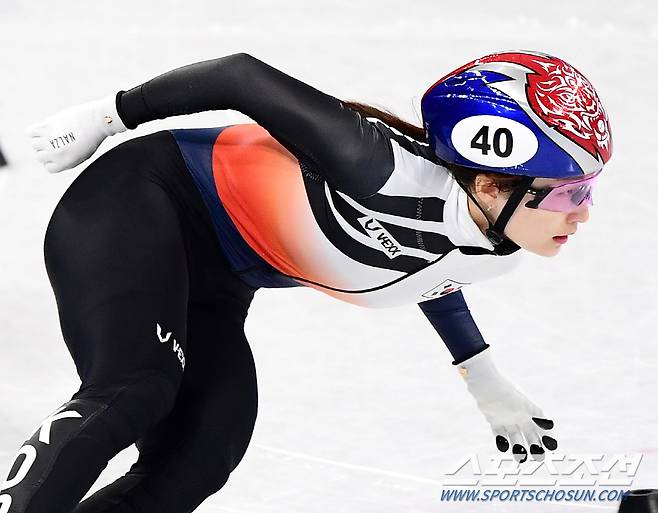 2022 베이징동계올림픽 쇼트트랙 여자 1500m 결선이 16일 오후 중국 베이징 캐피털 인도어 스타디움에서 열렸다. 최민정이 엄청난 가속도로 치고 나가고 있다. 베이징(중국)=정재근 기자 cjg@sportschosun.com/2022.2.16/