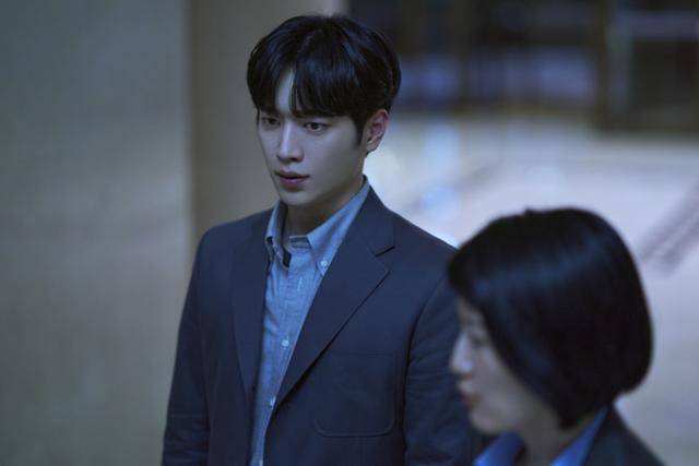 '그리드' 현역으로 입대한 배우 서강준이 영상으로 깜짝 등장했다. 디즈니플러스 제고