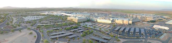 미국 애리조나 챈들러의 인텔 공장. 인텔은 애리조나에 파운드리 공장을 건설할 예정이다. /인텔 제공