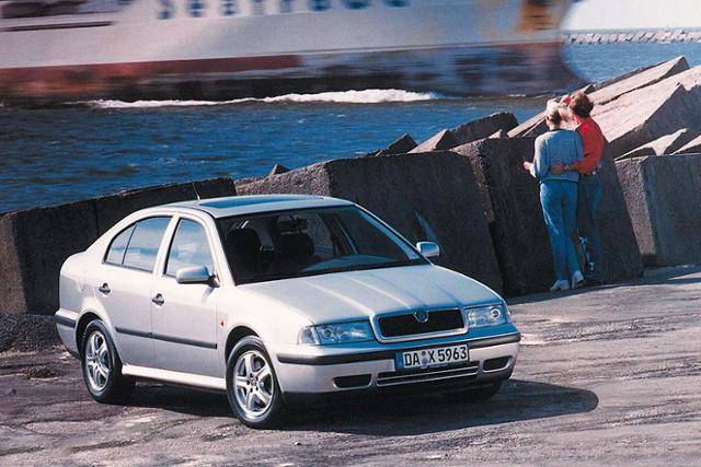 1세대 옥타비아