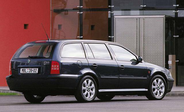 1세대 옥타비아