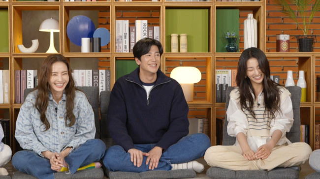 Actors Han Chae-young, Koo Ja-sung and Lee Soo appear in Problem Child in House.Han Chae-young, Koo Ja-sung and Lee Soo will appear on KBS 2TV entertainment program Problem Child in House, which will be broadcast on Tuesday, March 1 at 10:40 p.m., to show off their delightful dedication.On this day, Koo Ja-sung revealed a special relationship with Kim Nam-joo at the time of filming his debut drama Misty. I was nervous because it was the first drama, but the angry god was not working out well. I was not able to say that I wanted to do it again.In addition, Han Chae-young caused curiosity that she helped foot smoke for the extraordinary melodrama of Gujaseong. She said, At the time of shooting the kiss scene, I filmed the movement of the foot to look passionately, and I was able to help the dynamic foot acting because the magneticity was gathering the foot politely.
