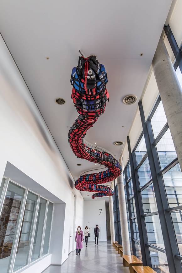 2월23일 서울 종로구 삼청로 30 국립현대미술관 서 울관에서 세계적인 미술가이자 영화감독, 건축가, 행 동가인 아이 웨이웨이의 개인전 《아이 웨이웨이: 인 간미래》가 열리고 있다. 《아이 웨이웨이: 인간미래》는 표현의 자유와 난민의 삶을 주제로 다양한 작품을 발 표해온 아이 웨이웨이(Ai Weiwei, 1957~)의 국내 미술관 첫 개인전이다.ⓒ시사저널 최준필