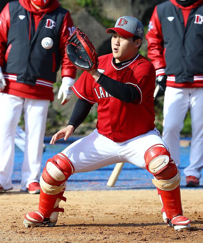 ▲ 1군 캠프에서 스스로의 길을 만들어가고 있는 SSG 전경원 ⓒSSG랜더스