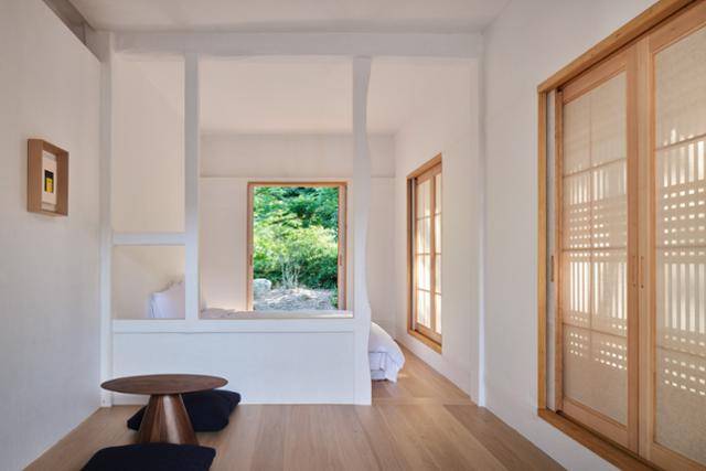 리노베이션을 마치고 최근 재개장한 국내 최초의 여관 유선관의 내부. 유선관은 대흥사와 함께 해남의 대표 문화 유산이자 유홍준 전 문화재청장의 저서, 임권택 감독의 영화에 등장한 지역의 명소다. 김동규 건축사진작가 제공