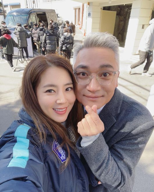 Actor Han Chae-ah has revealed his appearance at the shooting scene.Han Chae-ah posted a picture on his instagram on the 6th, saying, It is still a very cold scene.In the photo, Han Chae-ah is waiting for a break at the shooting site, but it is March, but it is still a little cold and I have packed the long padding and hot pack.Han Chae-ah showed off the scene chemistry by taking a picture with actor Cho Jae-yoon.In particular, the long padding worn by Han Chae-ah was a long padding worn by the national soccer team, with the national DNA flowing as his father-in-law is Cha Bum-kun and his father-in-law is Cha Du-ri.Meanwhile, Han Chae-ah is married to Chasezchi, the son of former national soccer team coach Cha Bum-kun, and has one daughter.