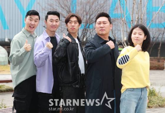 KBS 2TV '개승자' 우승 이승윤 팀. 이상민(사진 맨 왼쪽부터 오른쪽으로), 이상호, 심문규, 이승윤, 홍나영/사진=이동훈 기자 photoguy@