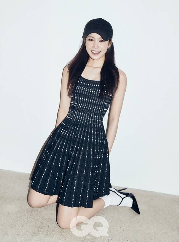Jang Ye-won, a former SBS Announcer, showed a different atmosphere.On the 25th, magazine GQ GOLF (Jikyu Golf) released a picture with Jang Ye-won.In the picture, Jang Ye-won perfectly digested black dresses and props. The visuals of the classic yet cute Jang Ye-won exude admiration.In an interview that was conducted together, I answered the question, Is it a process of living like a funeral?He said, There will be an image that comes to mind when I see the garden, but it is a process of knowing that I am a person who can draw other colors.On the other hand, interviews with the pictures of Jae-won can be found at GQ GOLF.