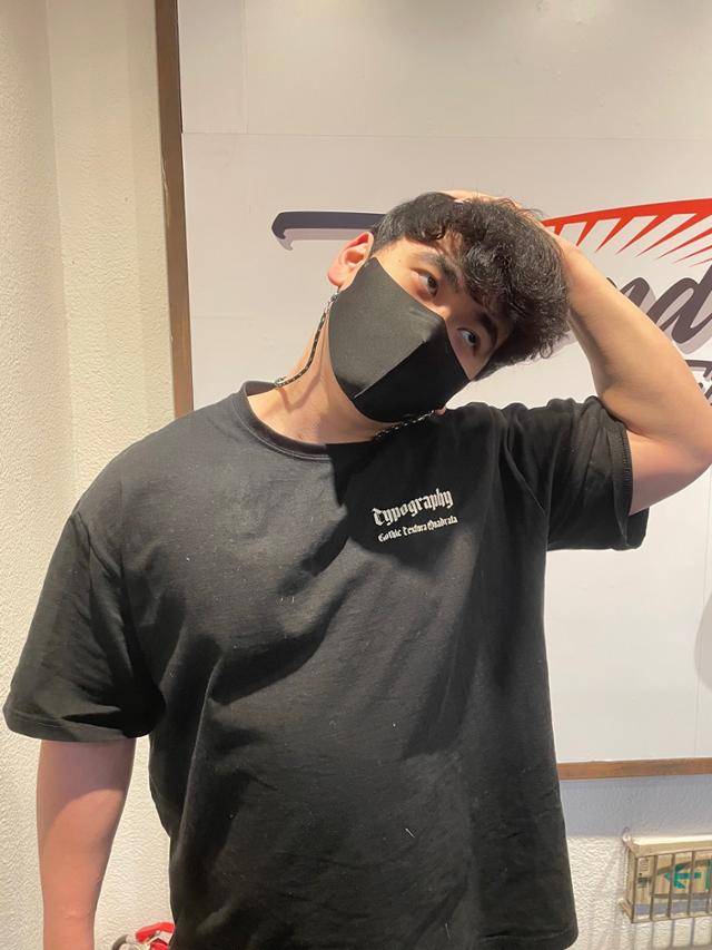 상부승모근 스트레칭. 비욘드 피트니스 제공