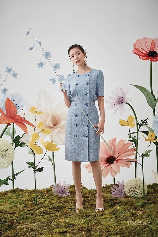 사진 : 모조에스핀(MOJO.S.PHINE), 브랜드 뮤즈 한효주 '2022 썸머 캠페인'