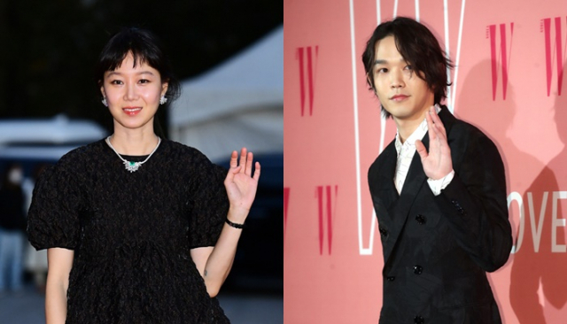 Actors Gong Hyo-jin, 42, and Singer Kevin Oh, 32, are in love.Gong Hyo-jin and Kevin O have a good meeting in devotion, said an official from the management forest on the 1st. We will inform you if there is good news about marriage.One media reported that Gong Hyo-jin and Kevin O are in love with marriage within the year, according to which Gong Hyo-jin was proposed by Kevin OhGong Hyo-jin was caught up in the marriage theory on the 31st of last month when he received a bouquet at Wedding ceremony of Son Ye-jin and Hyun Bin.Meanwhile, Kevin is born in 1990 and is 10 years old from his 1980 birth, Gong Hyo-jin.Kevin has been named the winner of Mnet Superstar K7 in 2015 and appeared on JTBC Super Band.