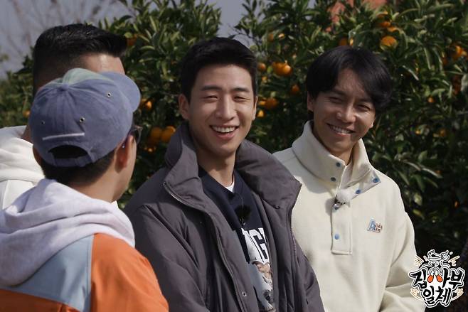 Seoul = = Actor and broadcaster Yoo Soo-bin gets off at All The Butlers.As a result of the confirmation on the 4th, Yoo Soo-bin decided to get off at SBS entertainment program All The Butlers and finished the last recording last month.Yoo Soo-bin and the members showed a warm brother chemistry, so they cheered each others future and said that they had a beautiful farewell.The last greeting of Yoo Soo-bin, who is the youngest of All The Butlers, will be broadcast this month.Yoo Soo-bin joined in July last year as the new youngest member of All The Butlers.All The Butlers is a program that is full of question marks and is a day to be an exclamation mark for young people these days.Under the concept of meeting various masters, Yoo Soo-bin made All The Butlers richer as the youngest to represent youth these days.Yoo Soo-bin also met with viewers with a relaxed and comfortable charm in All The Butlers, raising awareness and favorability.Meanwhile, All The Butlers has recently attempted to make various changes: in the form of daily disciples, they have joined various characters and dancer Ri Jeong has appeared with members for a month.Eun Ji-won also joins the cast as a regular performer, preparing for a new atmosphere. It airs every Sunday at 6:30 p.m.