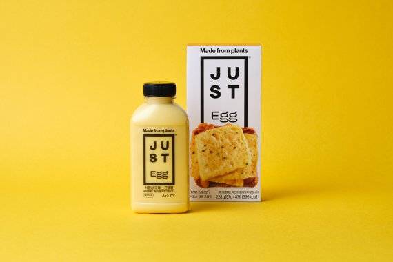 식물성 대체 계란을 활용한 SPC그룹의 스크램블과 오믈렛 제품. 사진=SPC그룹